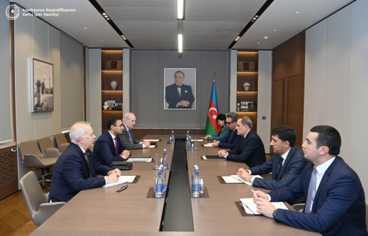Azerbaijan’s FM meets with Caspian Policy Center CEO