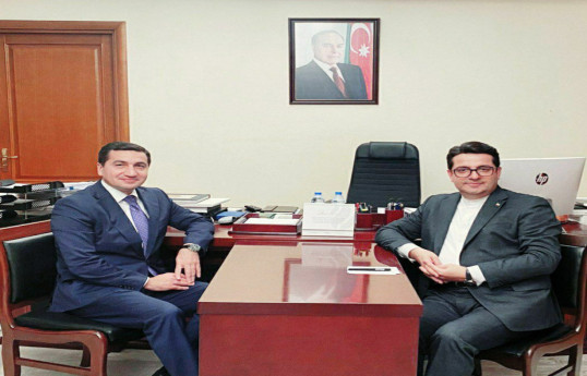 Assistant to Azerbaijani President mulls bilateral relations with Iranian ambassador
