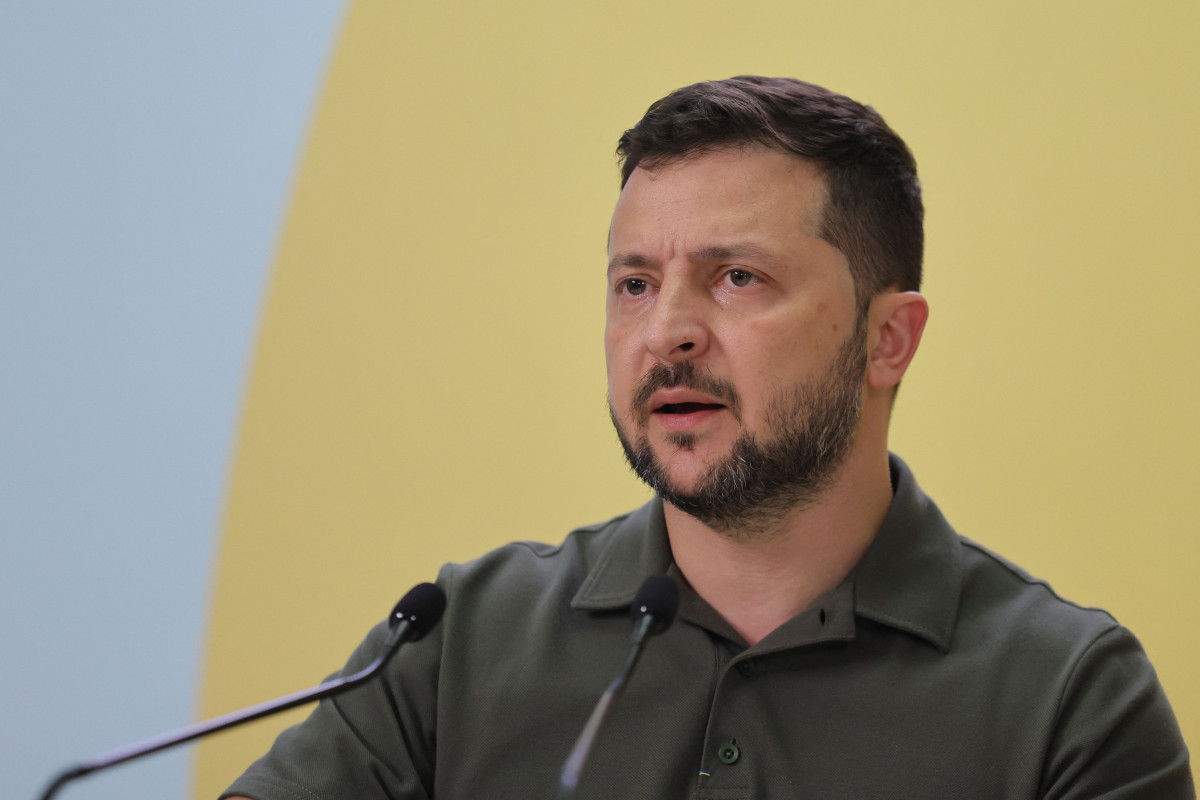Ukraine troops are 'moving forward', Zelenskiy says in rebuff to critics