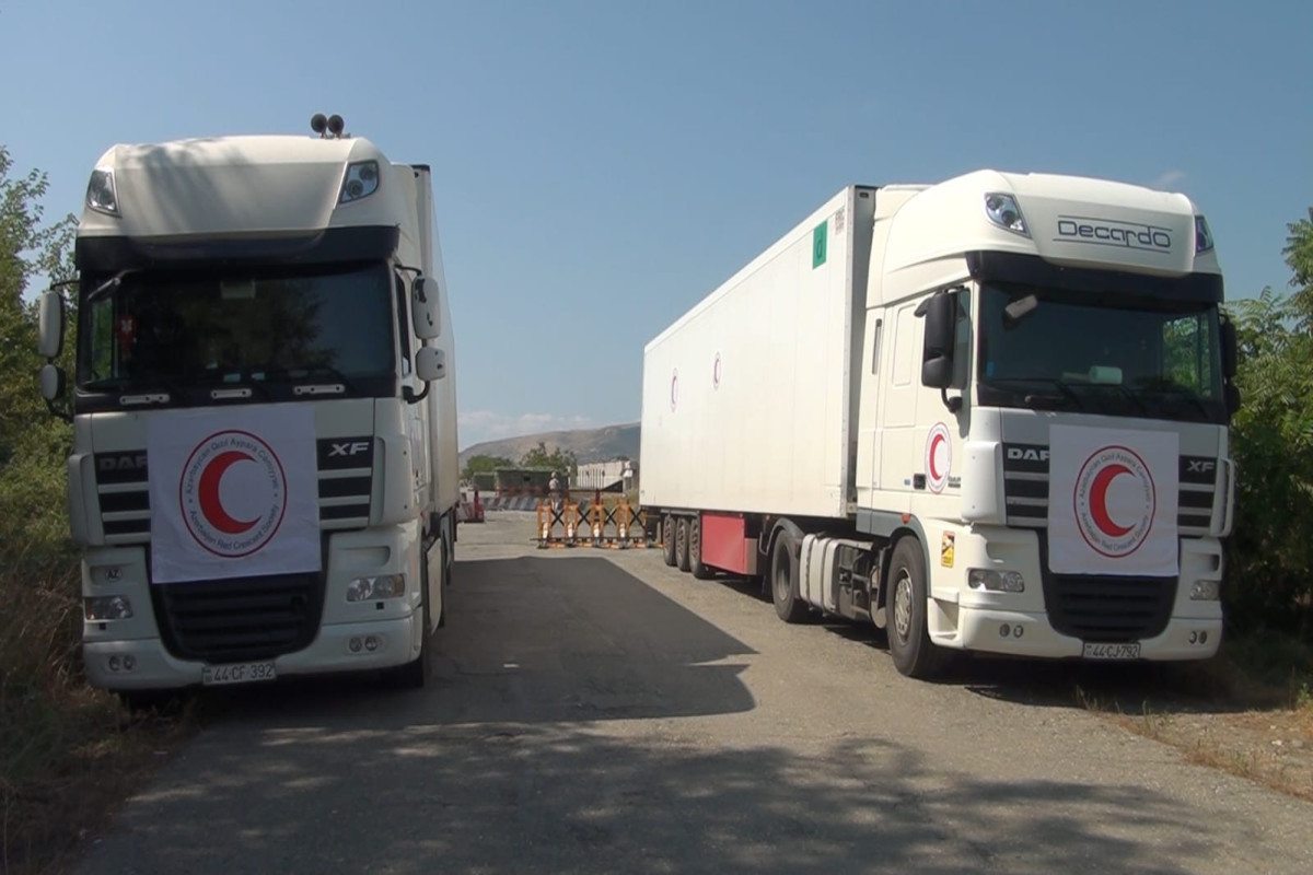 Convoy with 40 tons of flour sent from Baku awaits on Aghdam-Khankendi road for seven days in a row