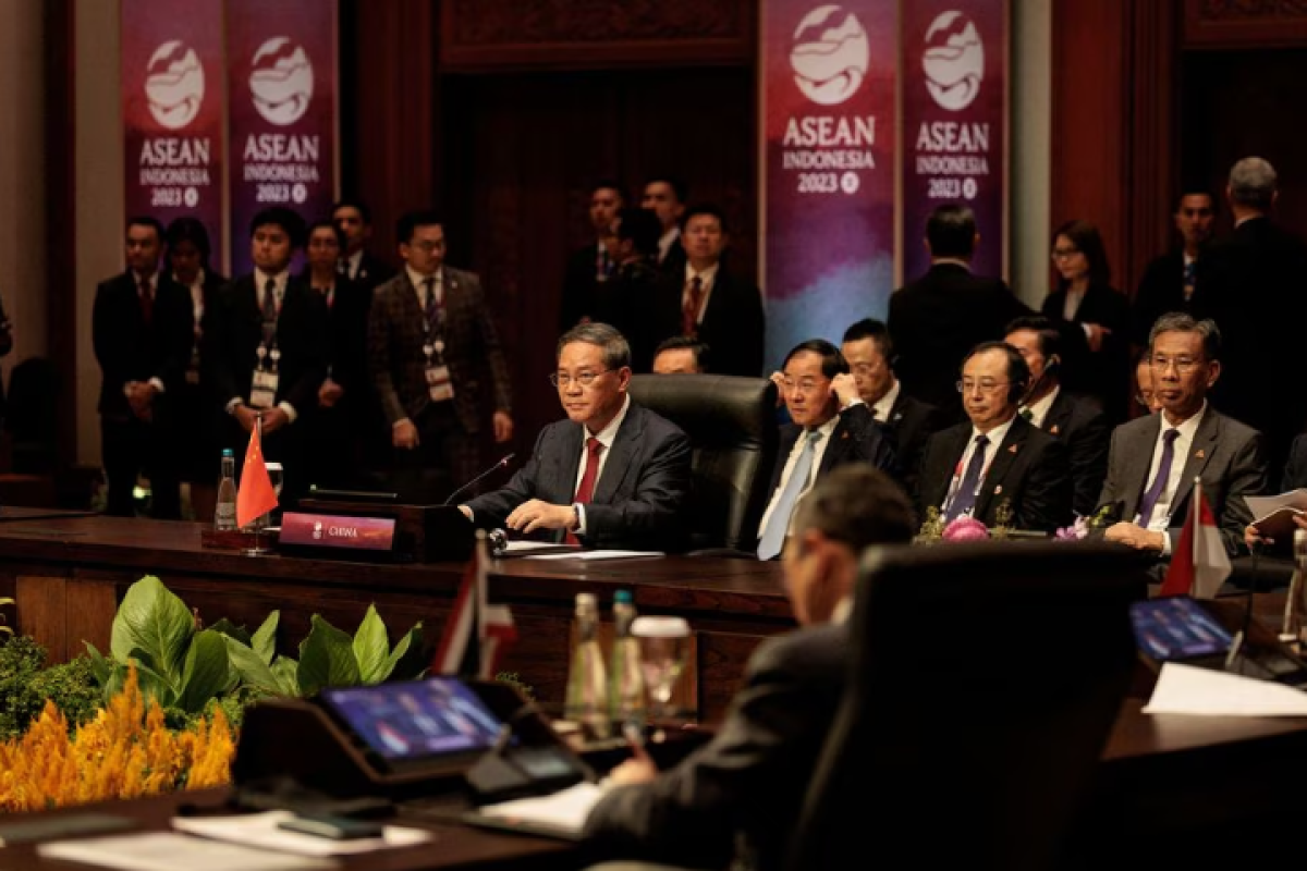 China warns against 'new Cold War' at ASEAN summit