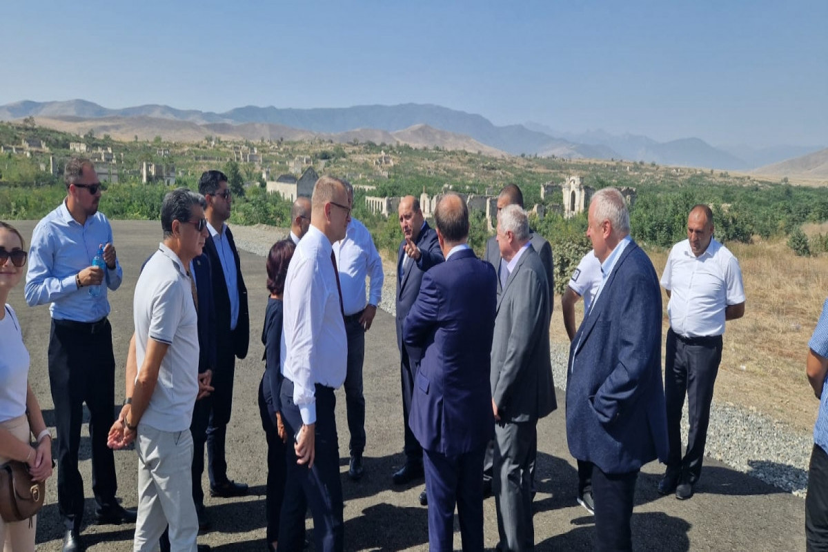 Slovak delegation visits Azerbaijan