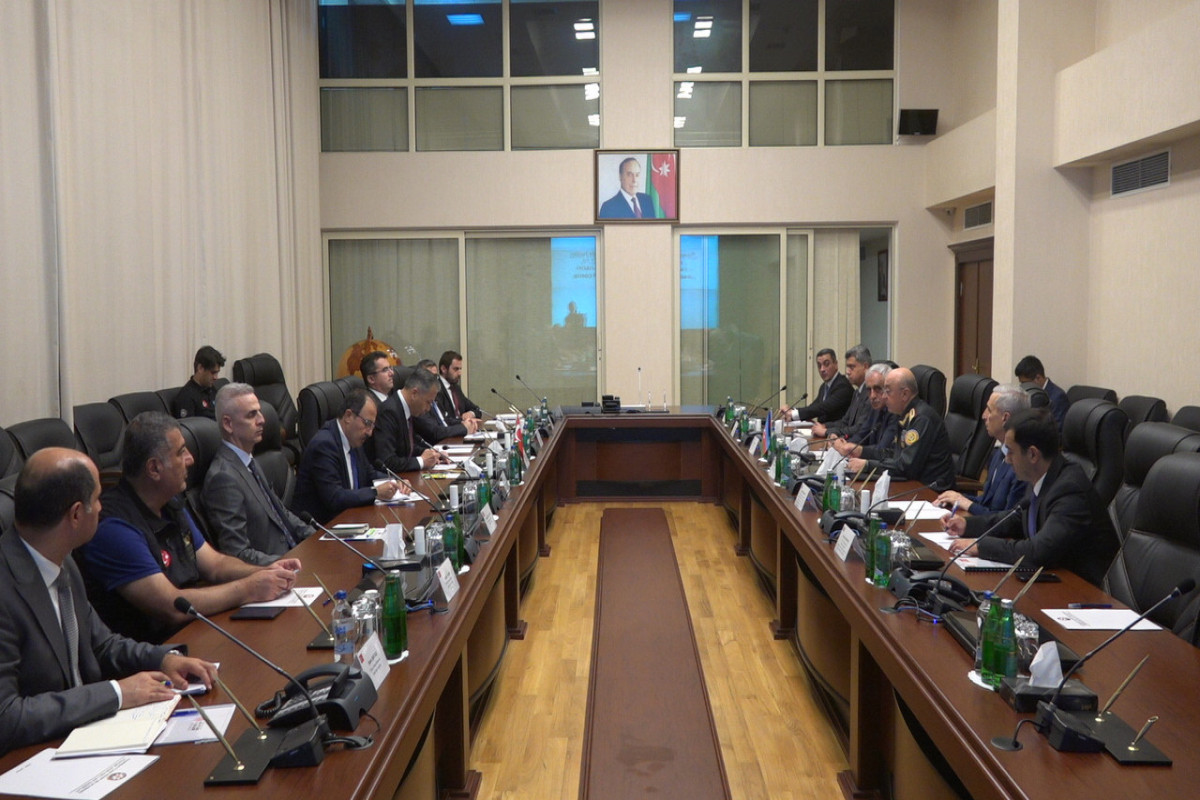 Azerbaijan's Minister of Emergency Situations meets with Turkish Minister of Internal Affairs