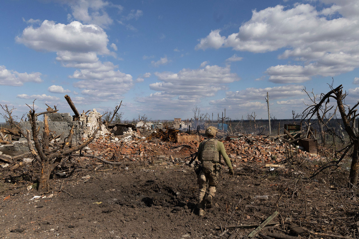 Ukraine commander hails recent gains in the east but says overall situation in the area "remains difficult"