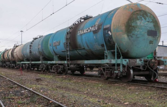 Russia cuts September seaborne diesel exports to meet domestic shortage