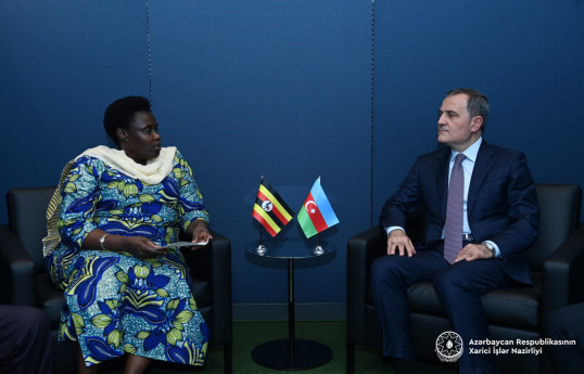 Azerbaijani FM meets with Uganda’s vice-president