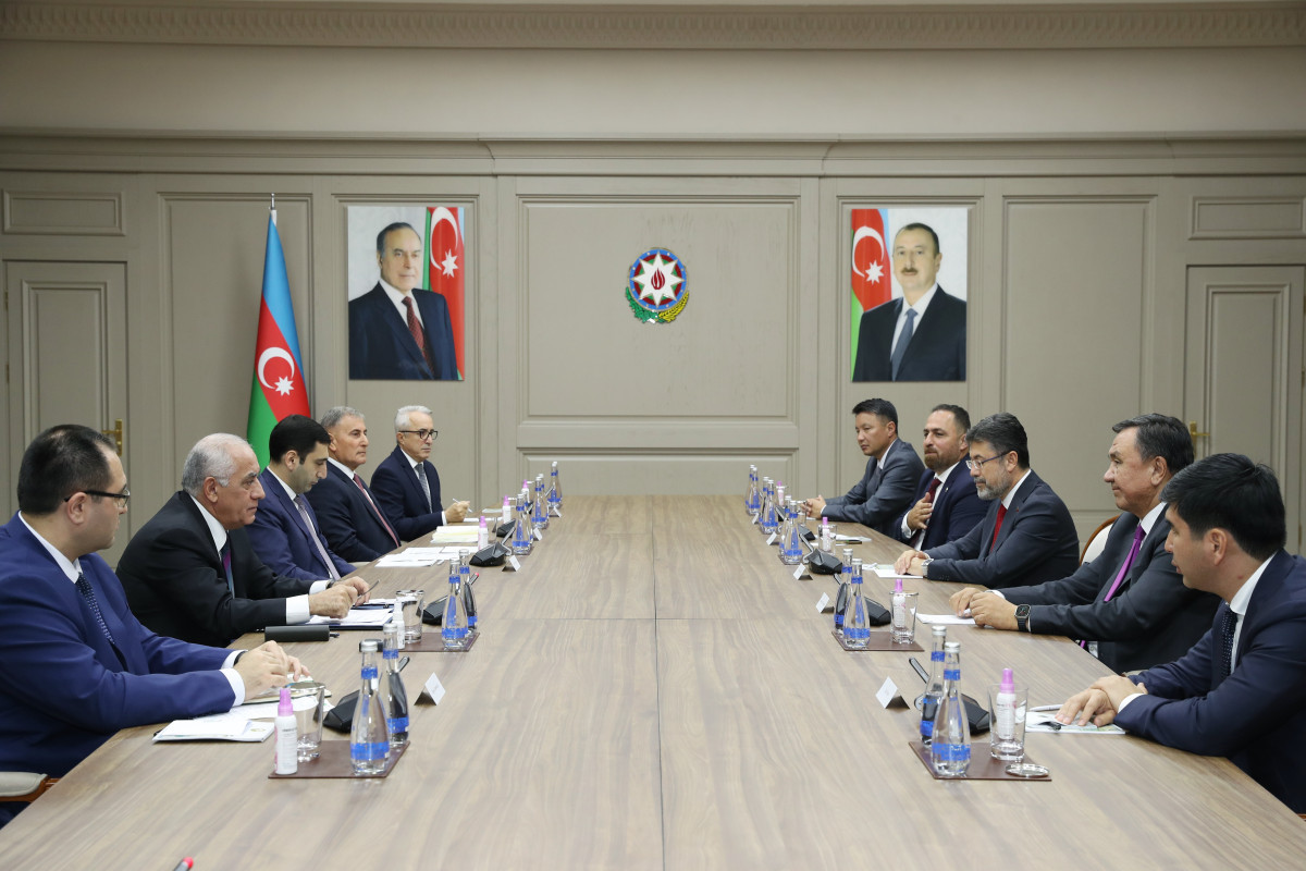 Azerbaijani PM meets with ministers attending OTS events held in Baku