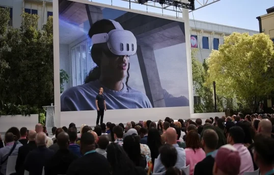 Mark Zuckerberg announces Quest 3, Ray-Ban smart glasses and AI chatbots
