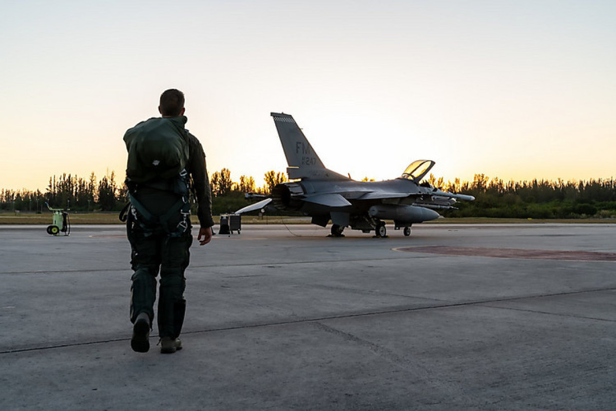 English language training for Ukrainian F-16 pilots begins in U.S. - Pentagon