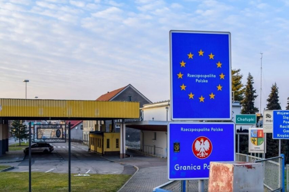 Polish farmers blockade Uhryniv checkpoint for Ukrainian lorries again
