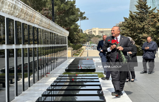 Head of Turkish Delegation to NATO PA visits Alley of Martyrs and "Turkish Martyrdom" monument-PHOTO  -VIDEO 