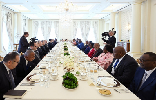 Official lunch was hosted on behalf of President of Azerbaijan in honor of Congolese President