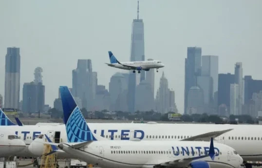 Earthquake halts some flights at New York area airports