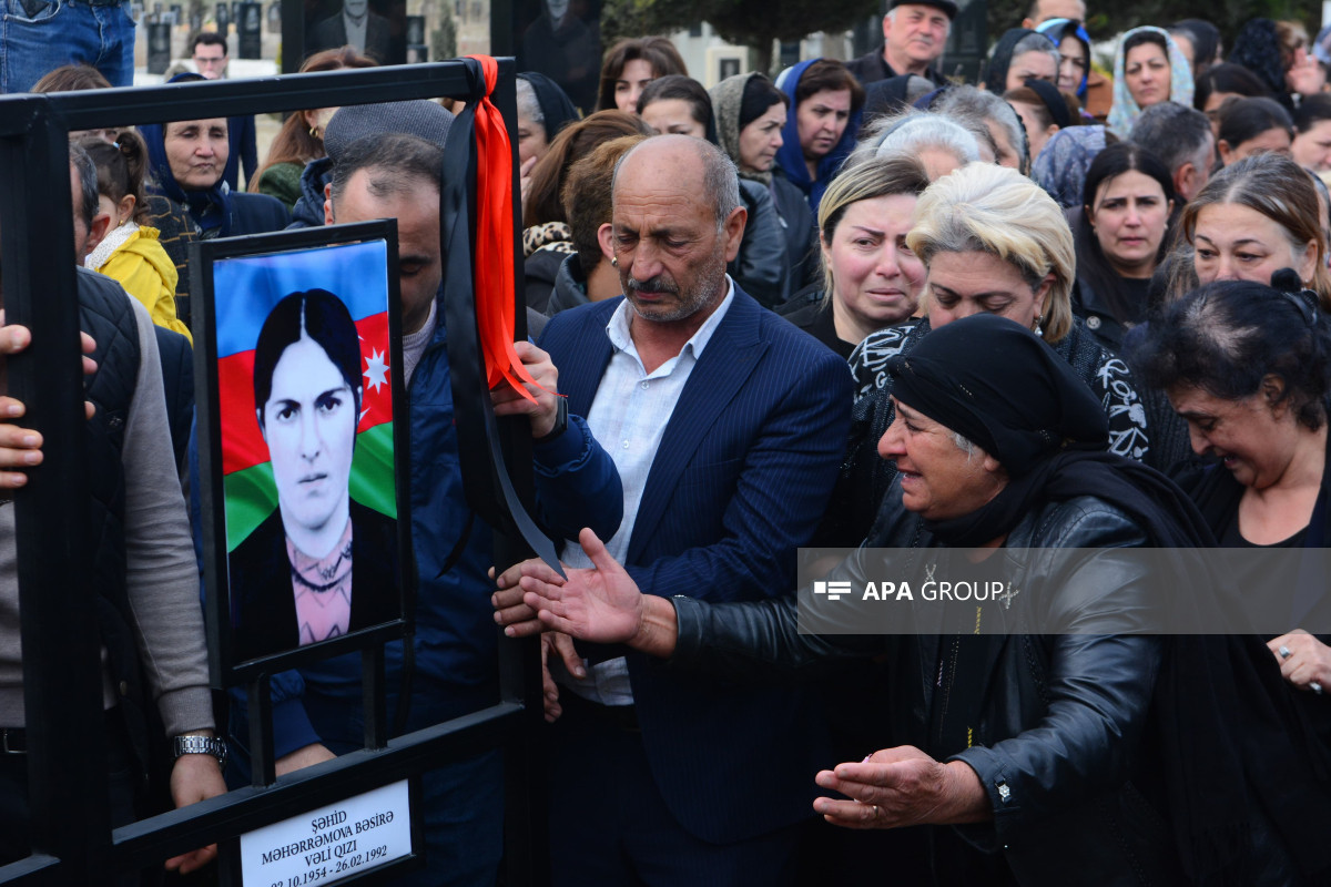 Remains of couple found in the mass grave in Azerbaijan's  Khojaly were buried-UPDATED -PHOTO -VIDEO 