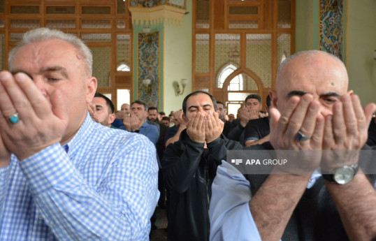 Azerbaijan discloses prayer times of Ramadan holiday