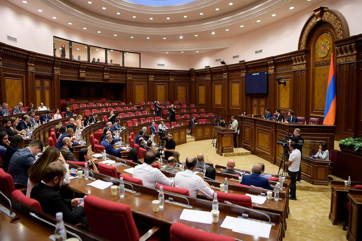 Armenian Parliament holds closed meeting on border delimitation