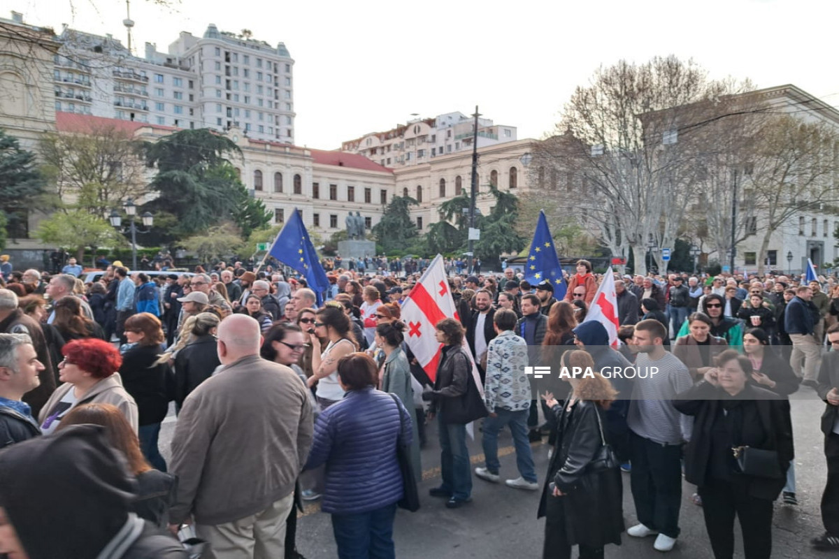 Large-scale protests taking place in front of parliament building in Tbilisi - PHOTO 