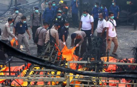 5 dead after store fire in south China