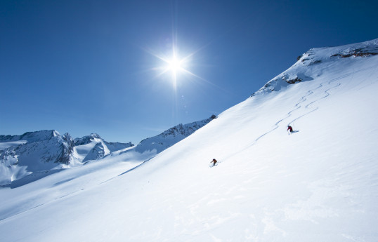 Avalanche leaves two dead in Austrian Alps