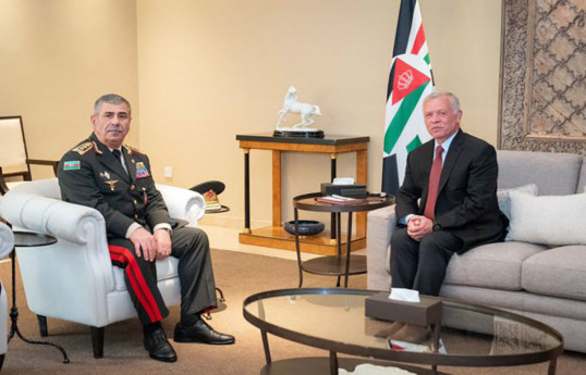 Azerbaijan's Defense Minister meets with King of Jordan