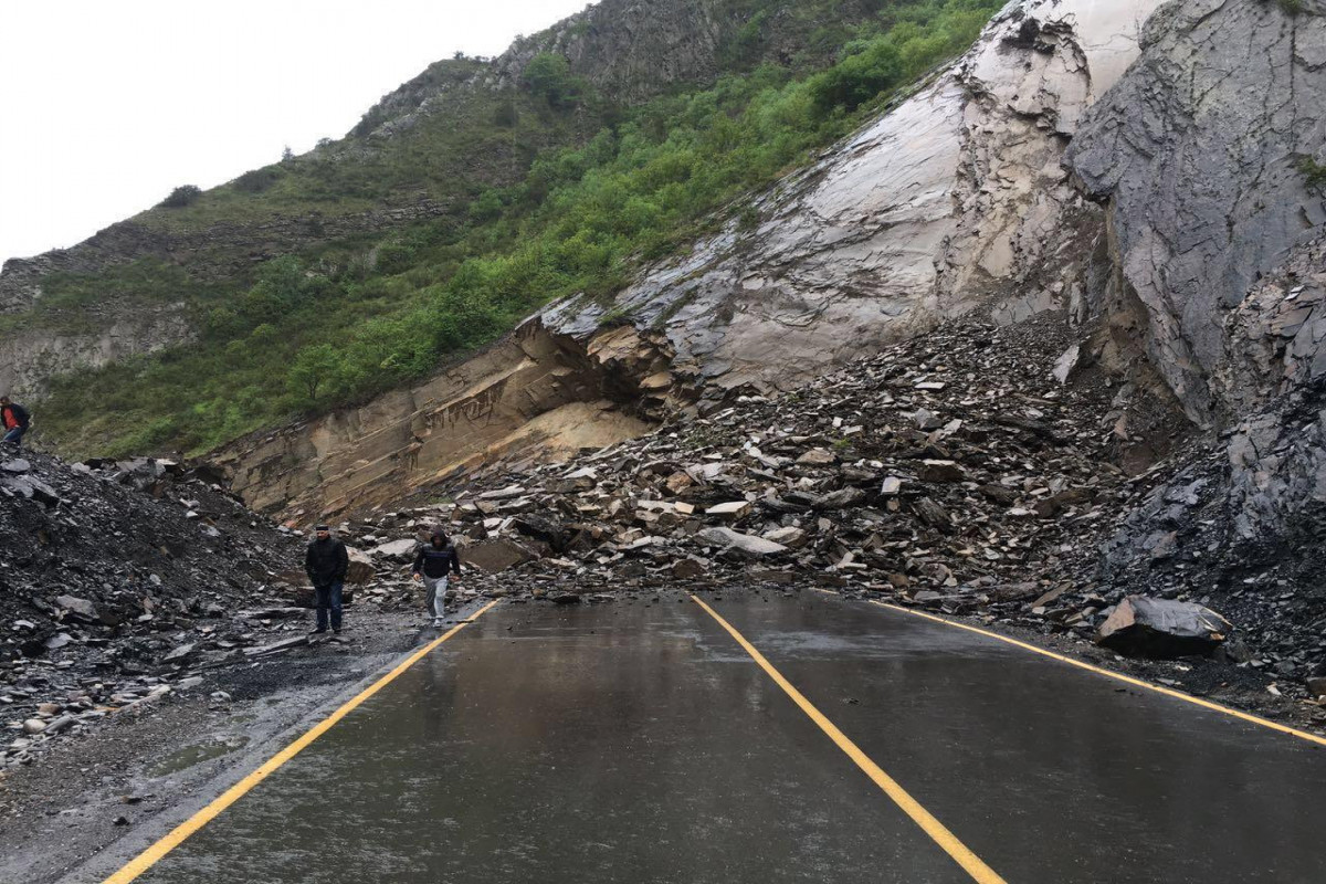Armenia-Iran highway blocked-VIDEO 