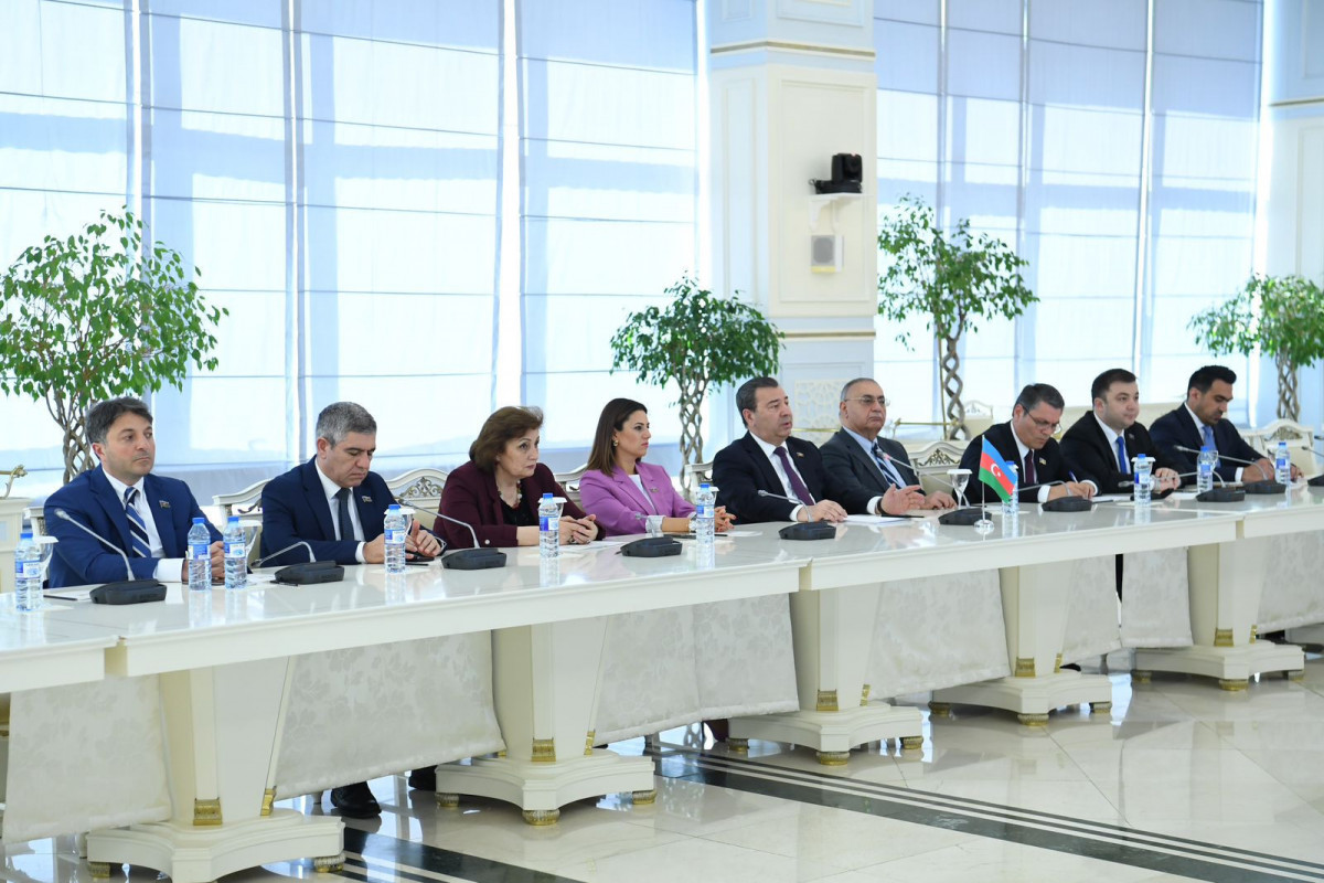 Azerbaijan's Milli Majlis holds meeting with legislative assistants of members of U.S. Congress-UPDATED 