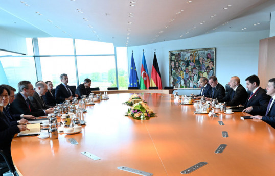 President Ilham Aliyev held expanded meeting with Chancellor of Germany Olaf Scholz in Berlin-UPDATED 