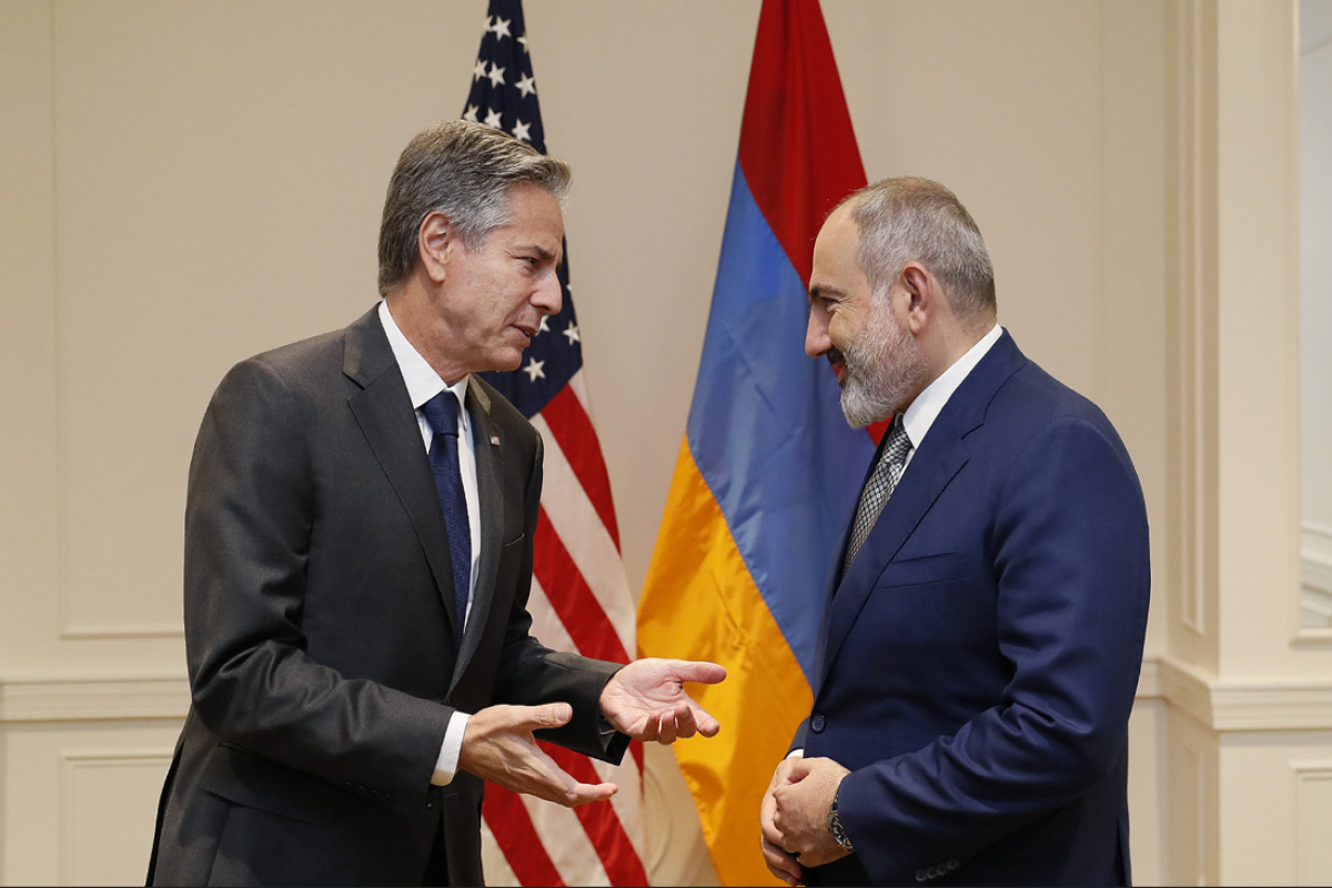 Armenian PM holds phone conversation with US Secretary