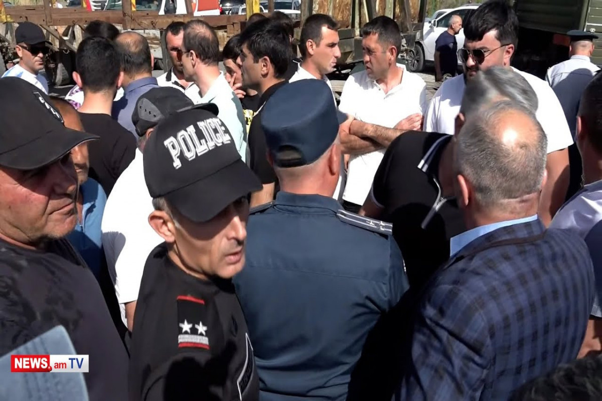 Opponents of delimitation in Armenia closed Yerevan-Armavir road-<span class="red_color">VIDEO