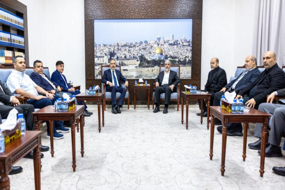 Turkish FM met with new head of Hamas, Khaled Mashal in Doha, expressed his condolences