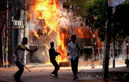 At least 90 killed in Bangladesh as police fire on protesters demanding PM resignation-UPDATED 