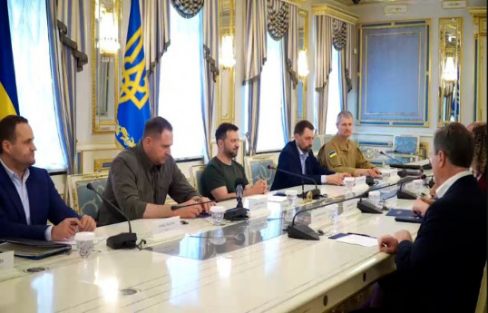 Zelensky meets with U.S. congressmen: discusses defense of Ukraine