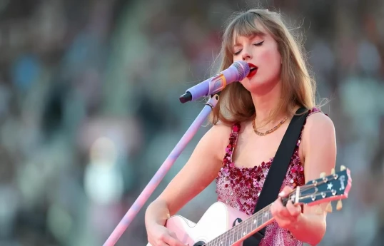 Taylor Swift, American singer-songwriter