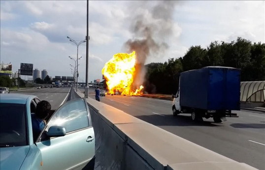 Car explodes in Türkiye, killing 2 and injuring 12 others - VIDEO 