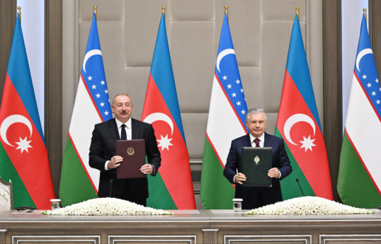 Ilham Aliyev, the President of the Republic of Azerbaijan and President of Uzbekistan Shavkat  Mirziyoyev