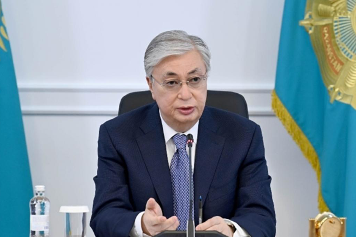 Kazakh president sacks government