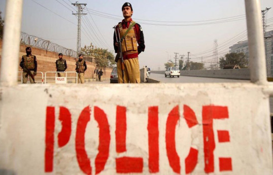 At least 10 killed in attack on police station in Pakistan
