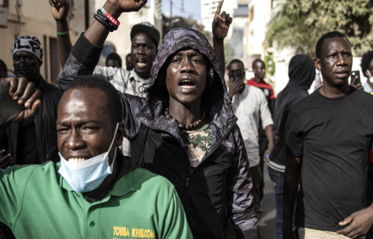 Senegal opposition MPs try to block parliament vote on election postponement