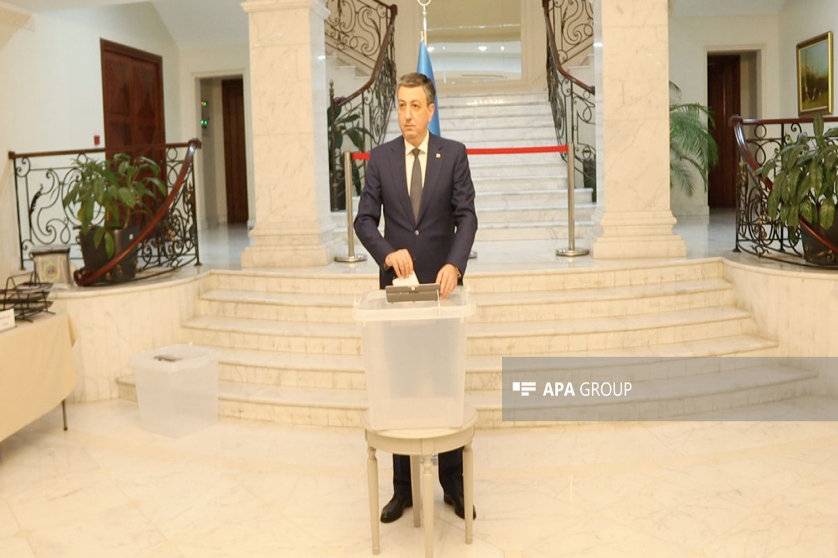 Voting for Azerbaijani presidential election begins in Georgia-PHOTO 