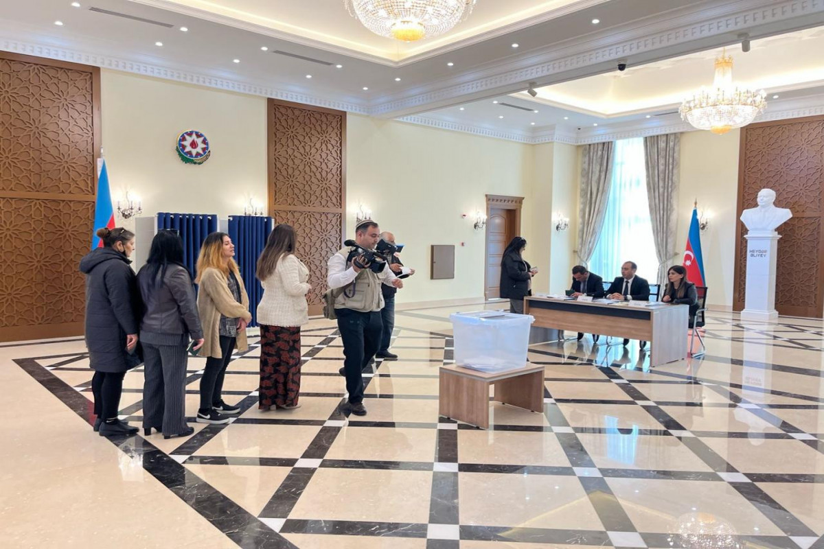 Voting wraps up in Azerbaijan's Embassy in Turkmenistan-UPDATED 