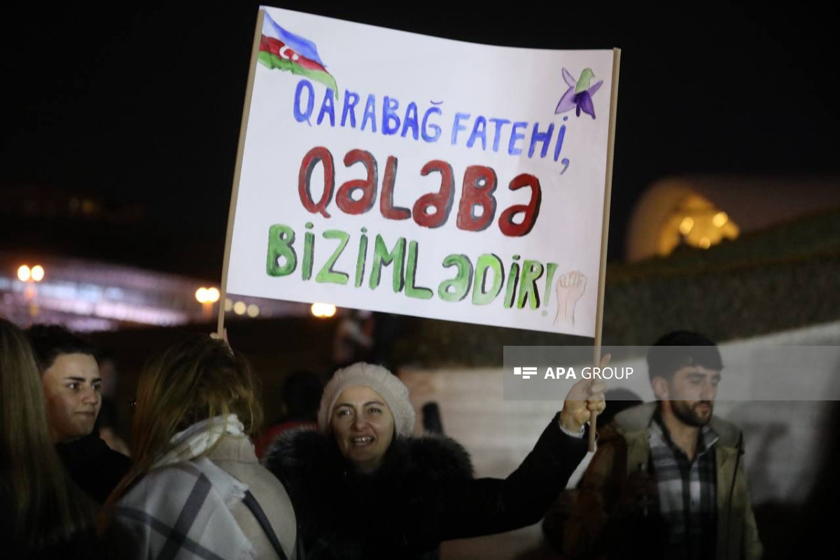 Baku residents celebrate Ilham Aliyev