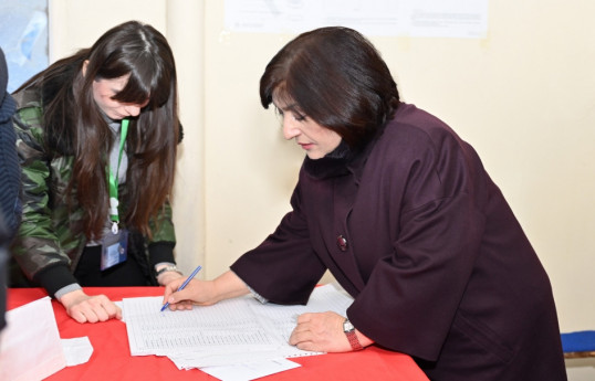 Speaker of Azerbaijan’s Parliament casts her ballot at polling station No. 11