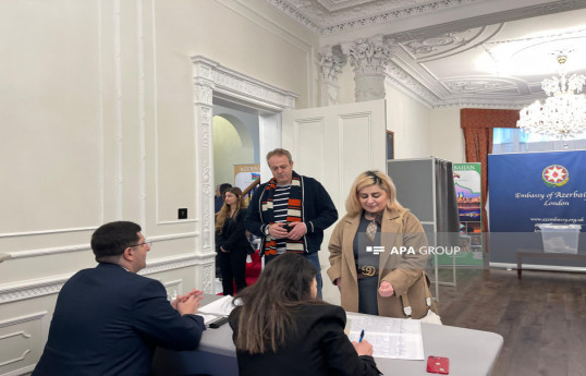 Azerbaijani citizens in London actively cast their vote in presidential elections-PHOTO 