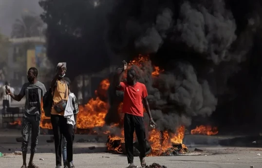 Clashes spread in Senegal over election postponement, fatality reported