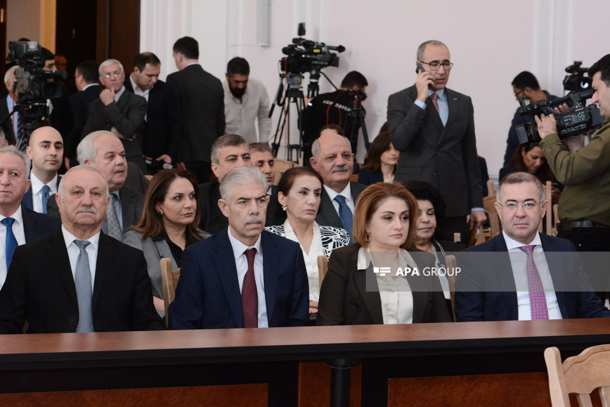Meeting of Plenum of Constitutional Court of Azerbaijan heard CEC Chairman's report on presidential elections, judges go to deliberation-PHOTO 