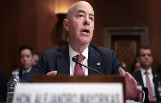 US House votes to impeach homeland security chief