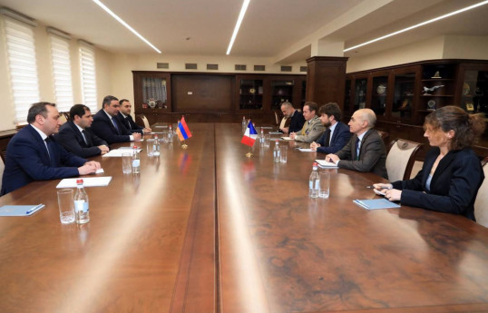 Armenian defense minister, France envoy discuss regional security