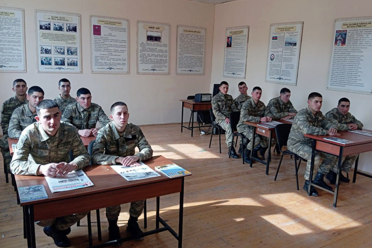 Practical classes are held at the Commando Initial Course of Azerbaijan Army