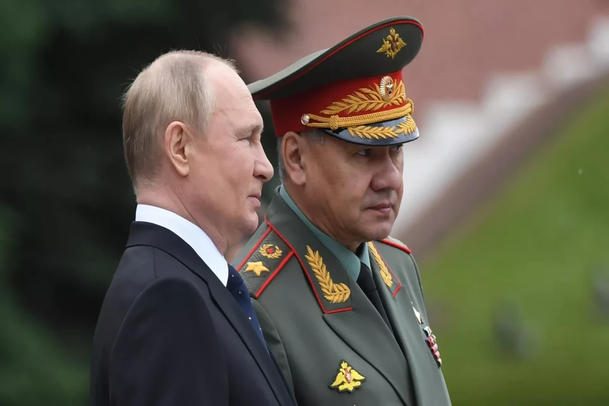 Russian President and Defense Minister hold meeting in Kremlin