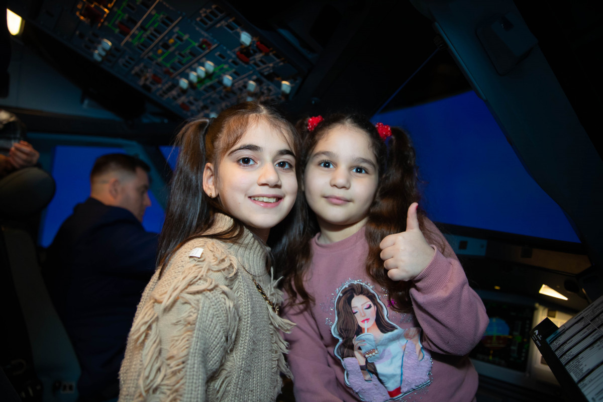 Martyrs' children visit flight training center-PHOTO -VIDEO 